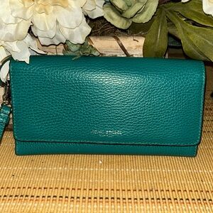 New# without tags, Henri Bendel, New York wallet